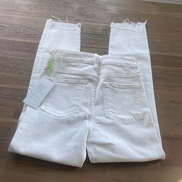 Fidelity Denim Gwen Crop Vintage White, Waist Measured Flat 13”, NWT, MSRP $198 - Picture 7 of 10